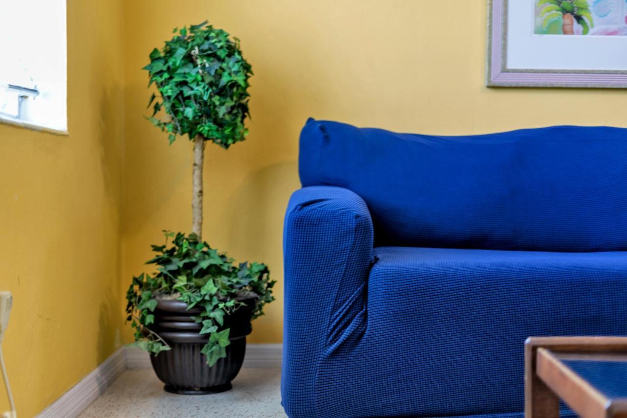 Value And Convenience In The Heart Of Near Downtown And The Beaches Appartement