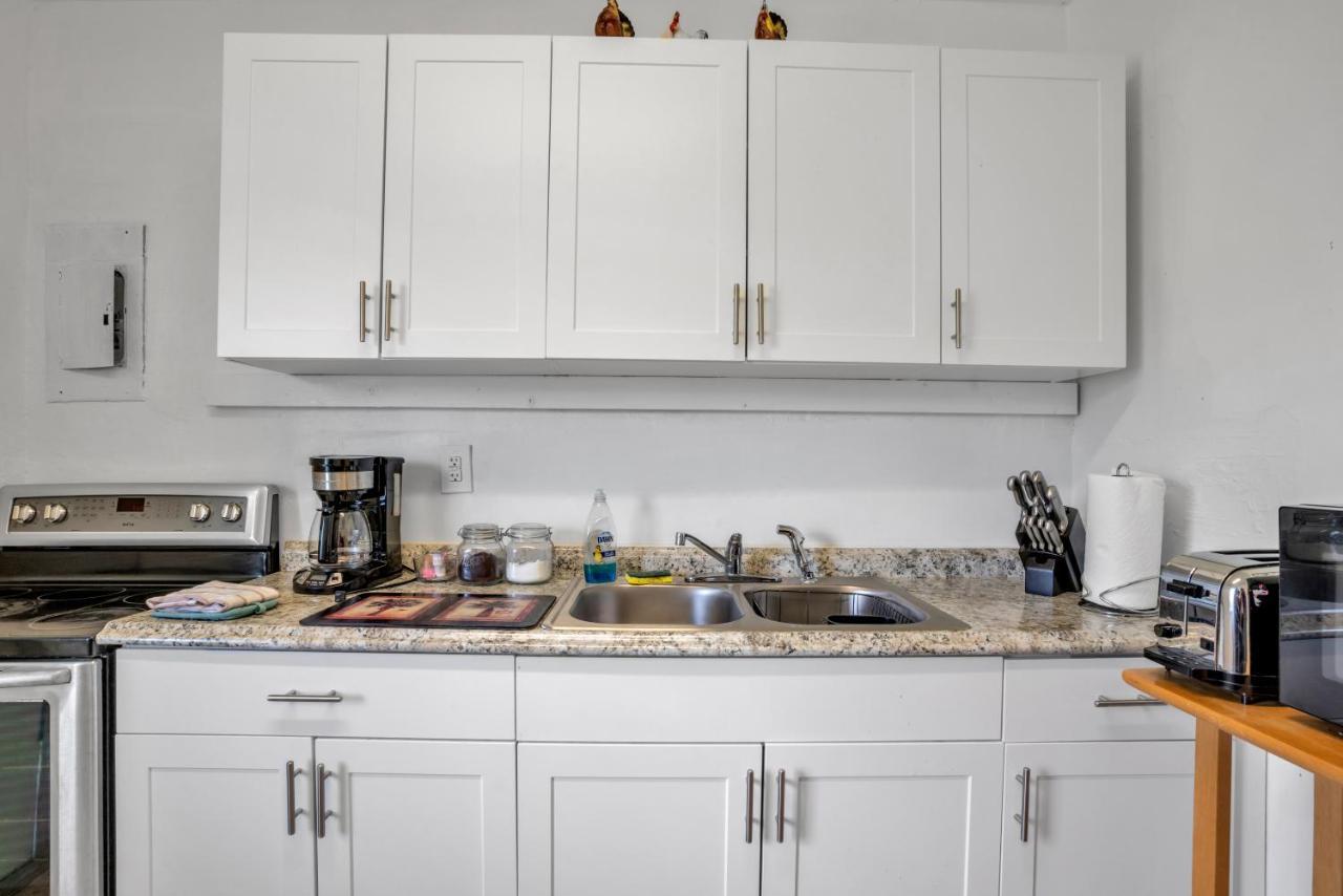 Value And Convenience In The Heart Of Near Downtown And The Beaches Appartement