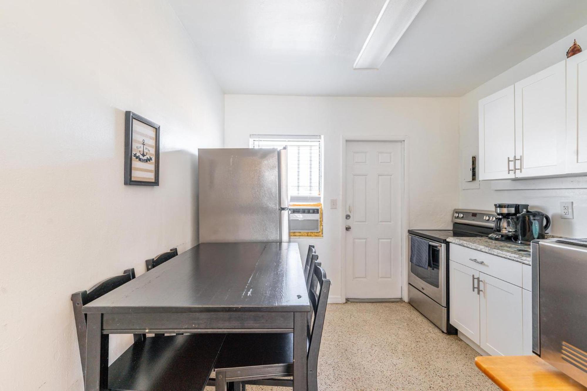 Value And Convenience In The Heart Of Near Downtown And The Beaches Apartment Miami